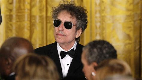 The 2016 Nobel Prize in Literature Awarded to Bob Dylan: Exploring the Intersection of Music and Literary Art