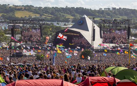 Wielka Brytania i jej problemy: Jak brytyjska scena muzyczna zrewolucjonowała podejście do dyskusji politycznych za sprawą Glastonbury Festival 2019