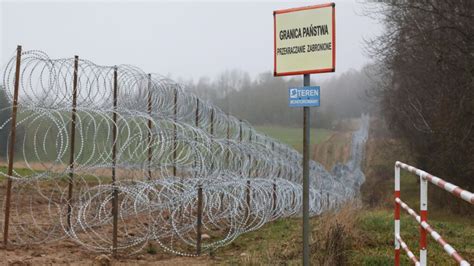 Przymusowa Migracja Japończyków z Zachodniego Wybrzeża: Cień Wojny na Życiu Hideo Hashimoto