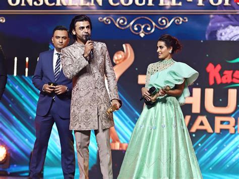 Wybór Wokalistki: Widespread Recognition at the 2016 HUM Awards - Pakistan’s Musical Icon Rises